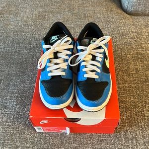 Size 4 Nike dunk low GS- black/mint foam-LT photo blue